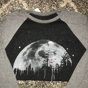 Black and grey t-shirt with moon